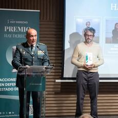 La noche de los valientes: el coronel López de los Cobos y la Fundación Civio, galardonados ex aequo el XI Premio Hay Derecho